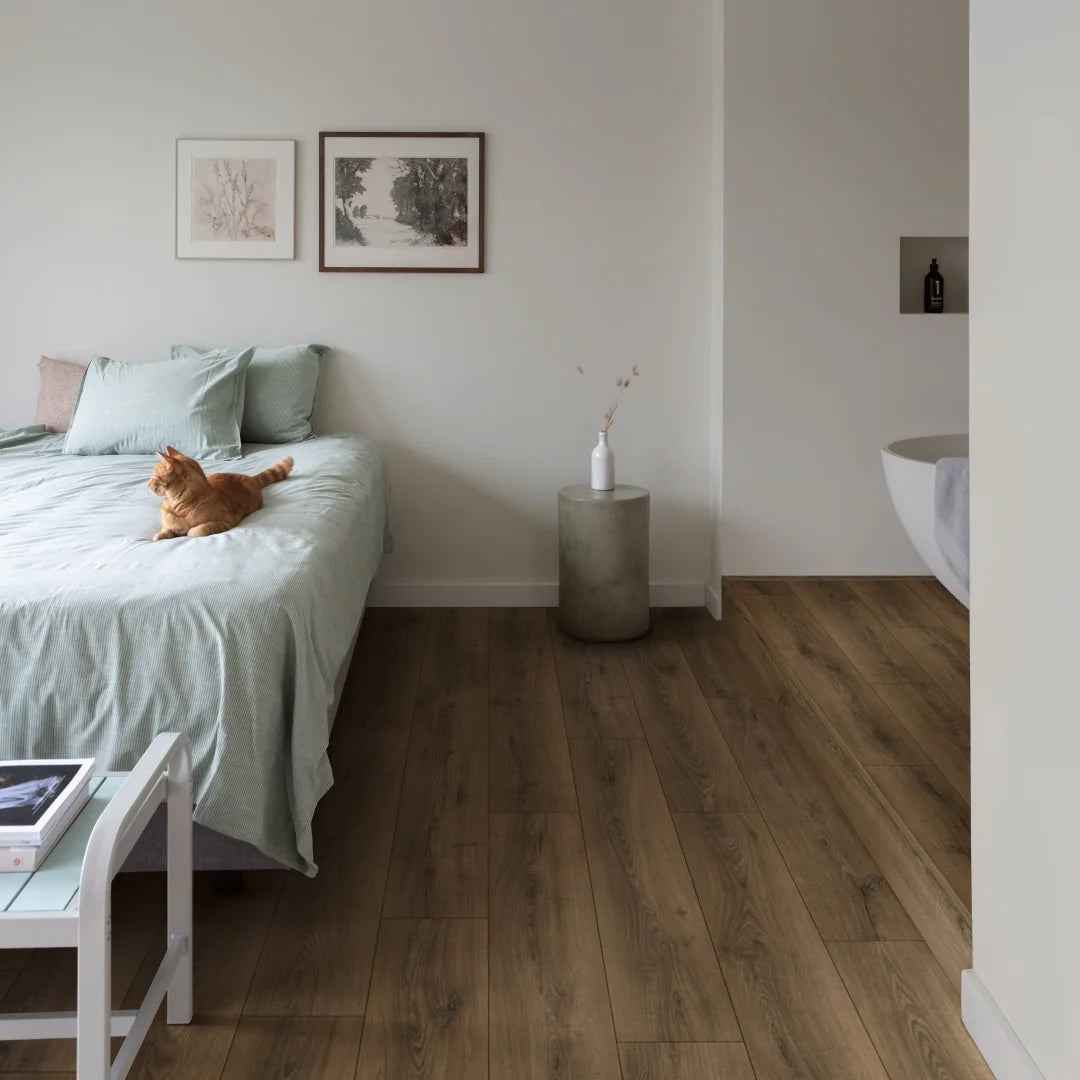 Quickstep Classic Warm Brown Oak