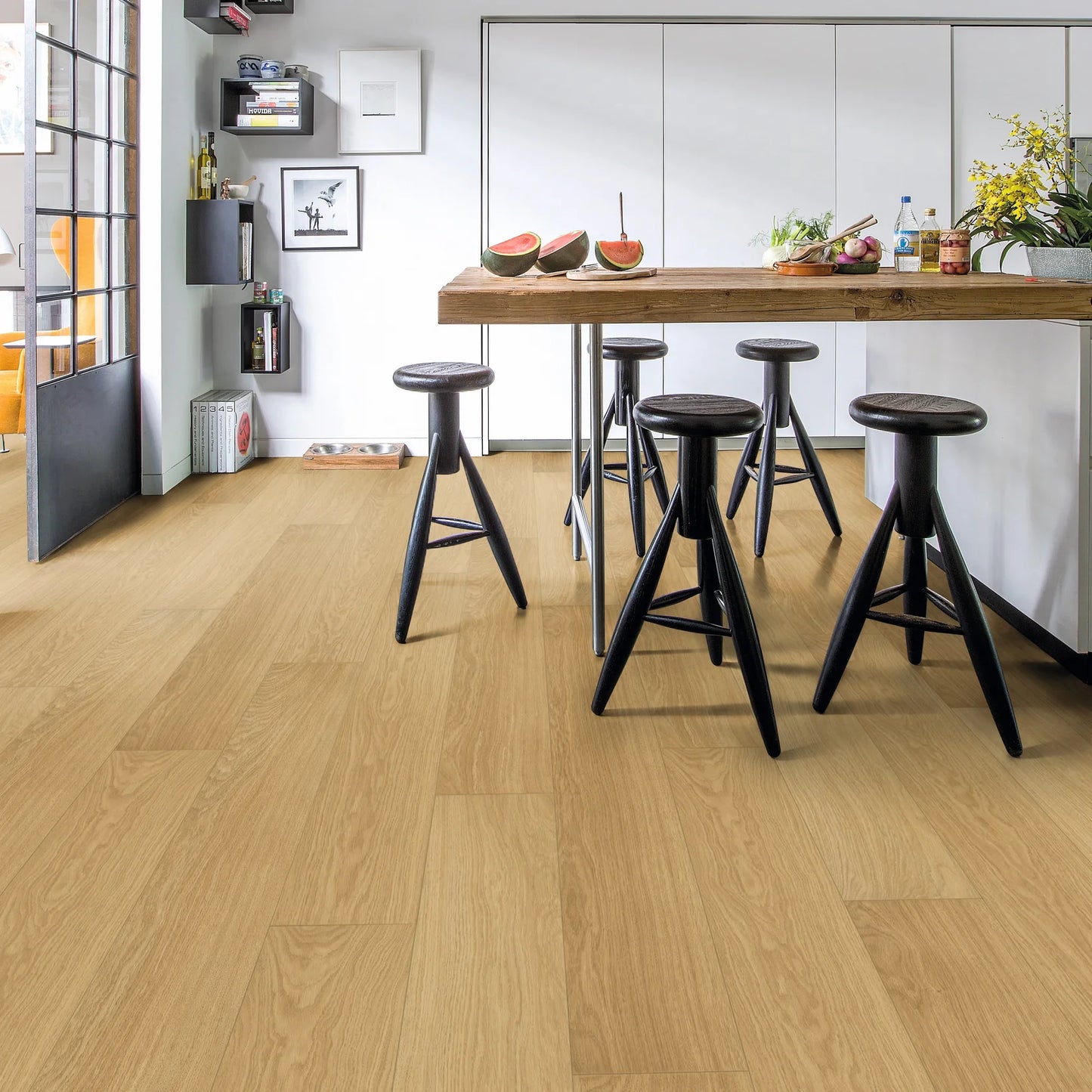 Quickstep Impressive Ultra Natural Varnished Oak