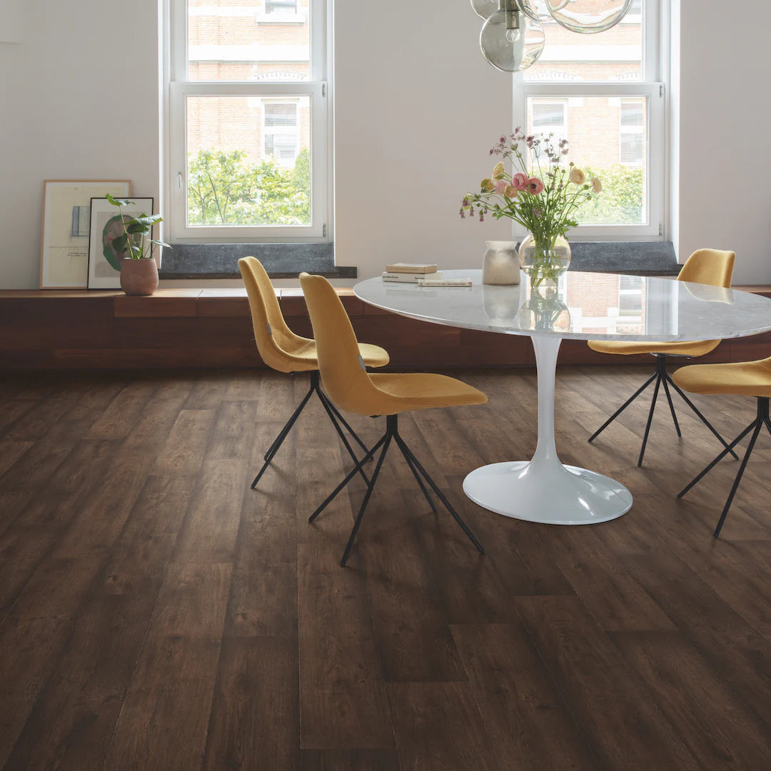 Quickstep Capture (Signature) Waxed Oak Brown