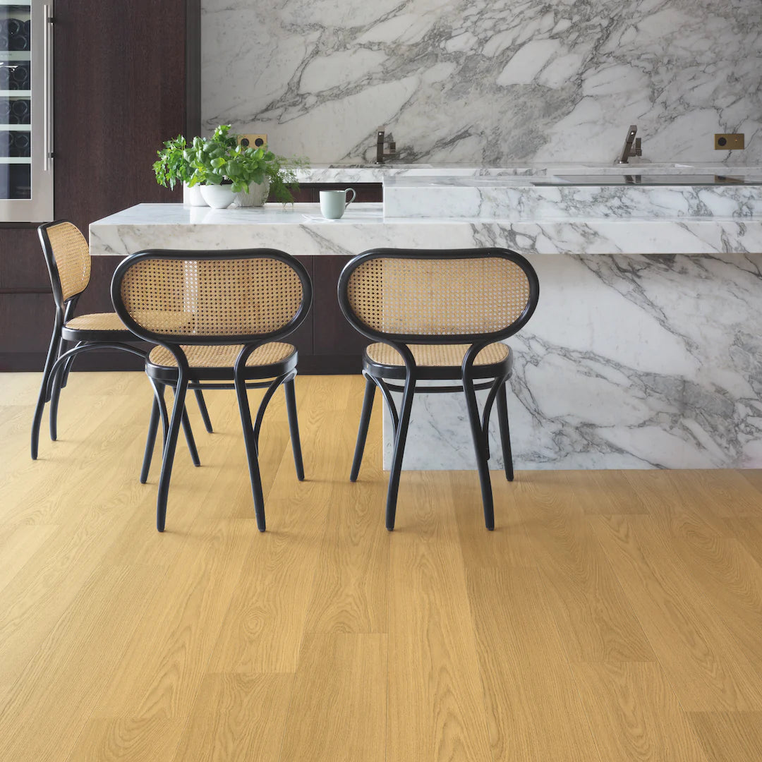 Quickstep Capture (Signature) Natural Varnished Oak