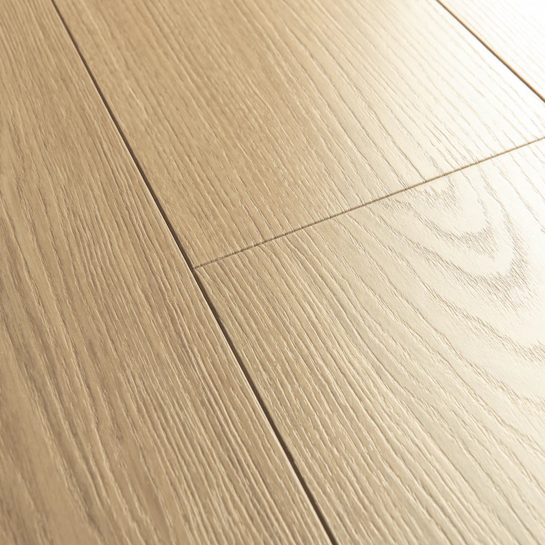 Quickstep Capture (Signature) Beige Varnished Oak
